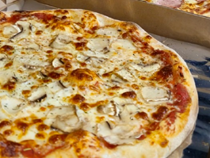 Pizza Funghi 30cm. za 20 zł lub 42cm. Za 30zł
